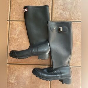 Hunter Classic Black Rain Boots
